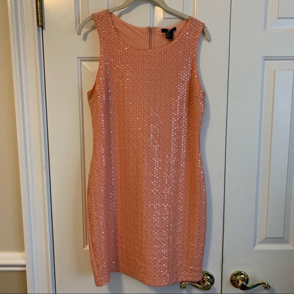 🔥SALE🔥 MARKDOWN H&M Peach Sleeveless Sequin Dress Size Medium M 8-10
